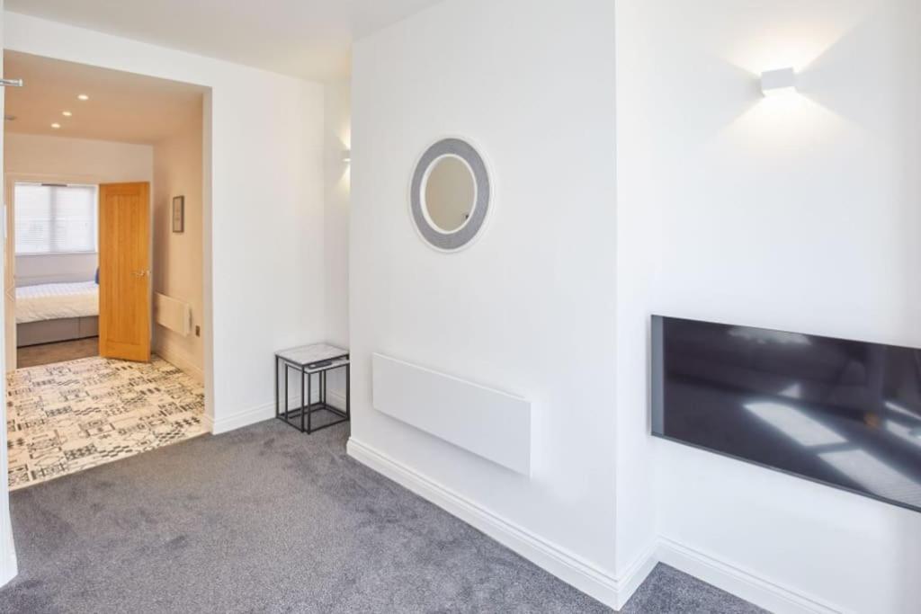 Apt 1 - Queens Court 斯卡伯勒 外观 照片